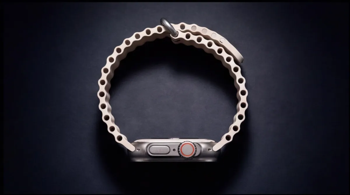 Close lateral do Ultra 3 AI 5G com pulseira